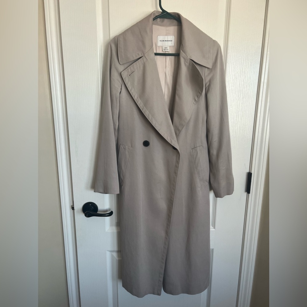 Club Monaco trench coat. XS